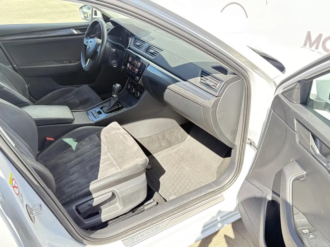 SKODA SUPERB
