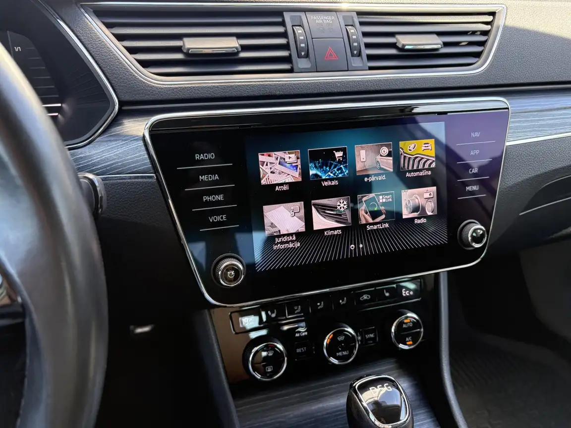 SKODA SUPERB