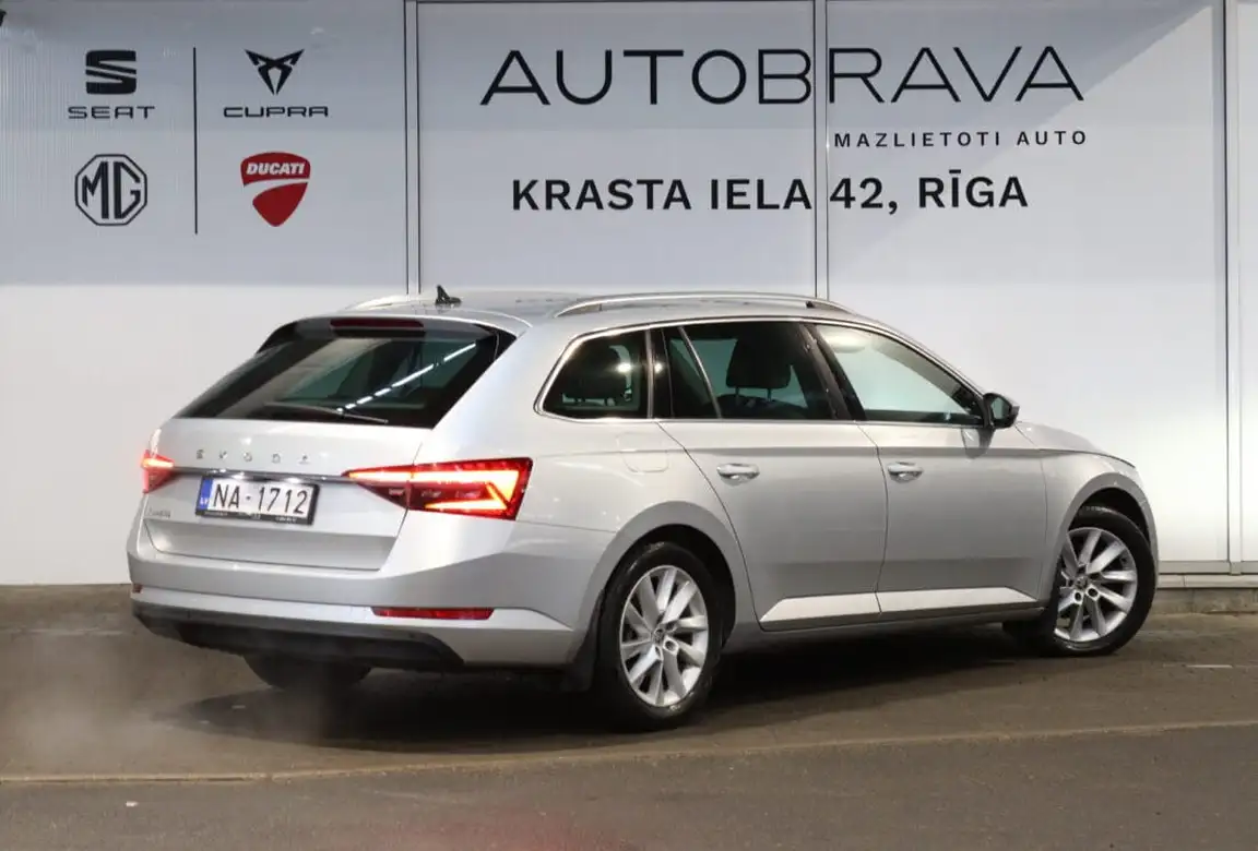 SKODA SUPERB