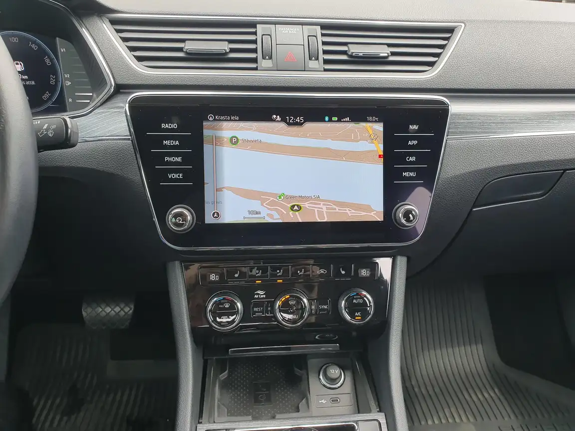 SKODA SUPERB
