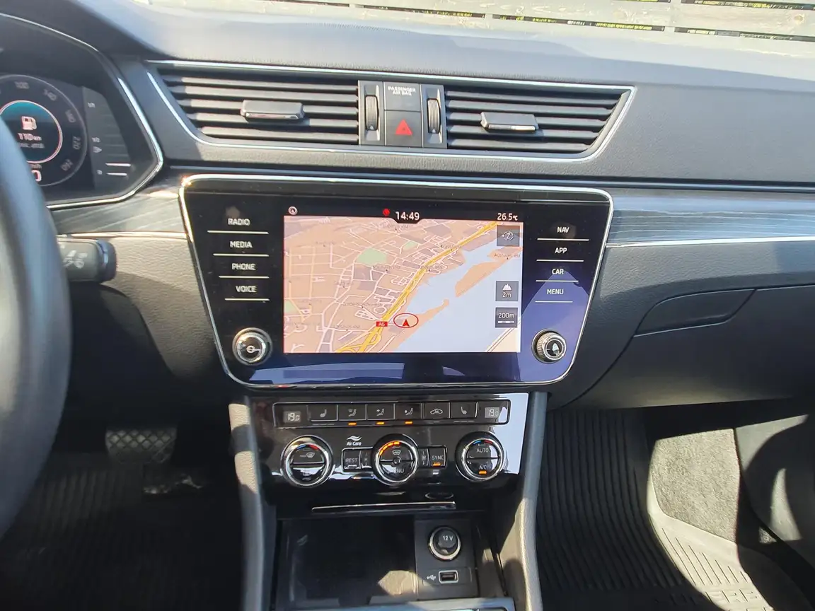 SKODA SUPERB