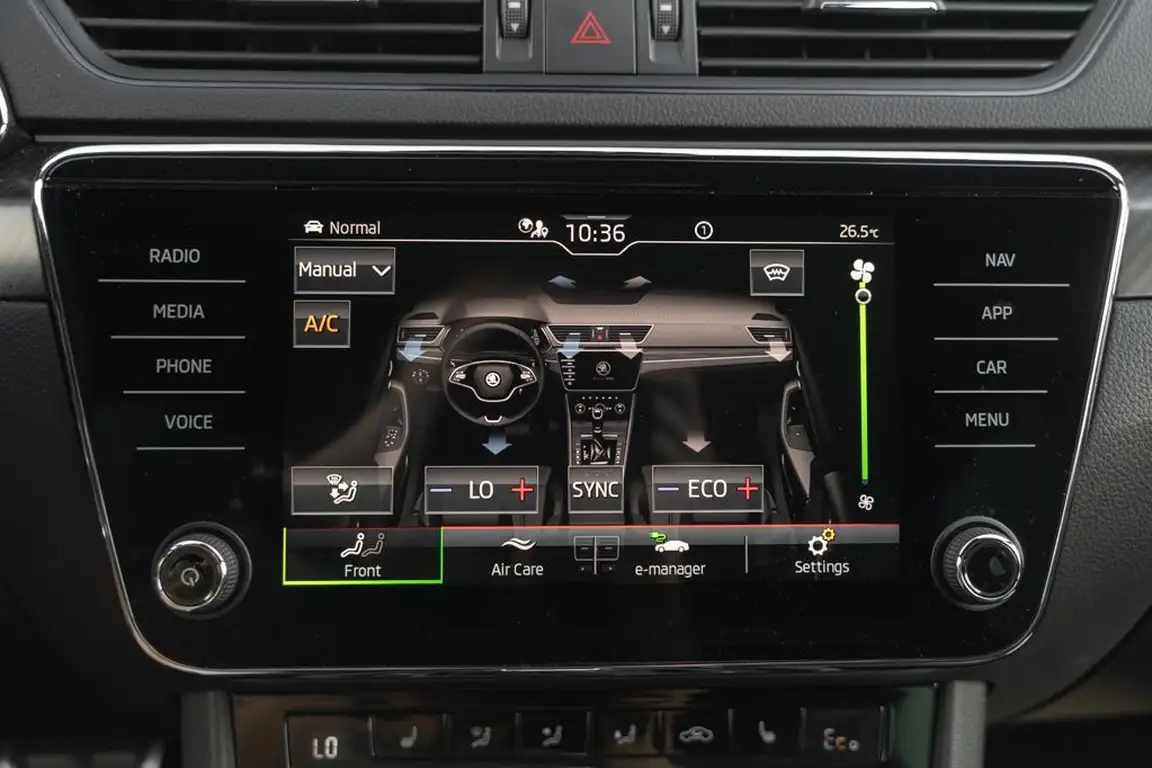 SKODA SUPERB