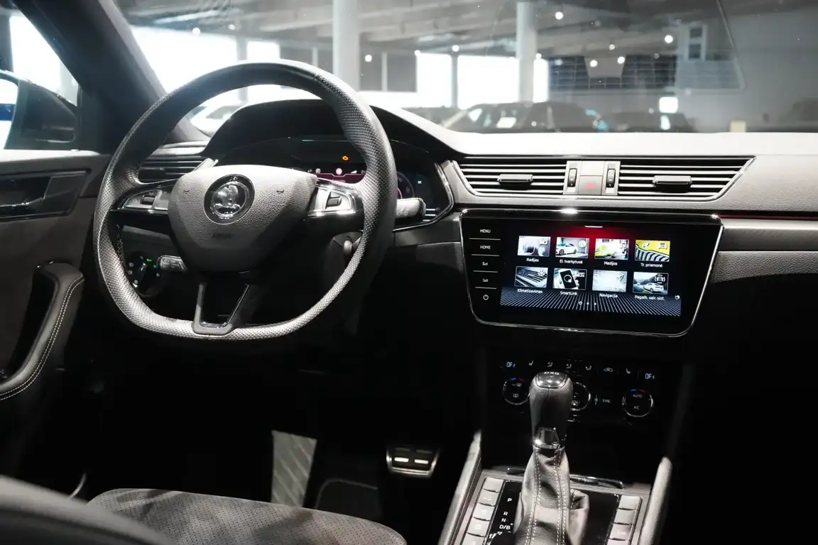 SKODA SUPERB