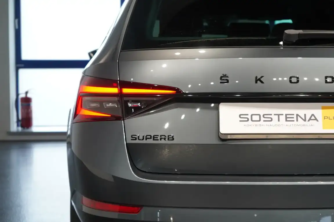 SKODA SUPERB