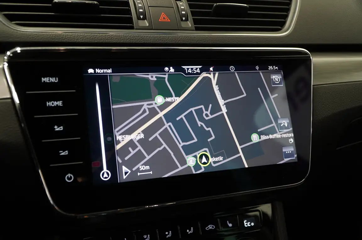 SKODA SUPERB