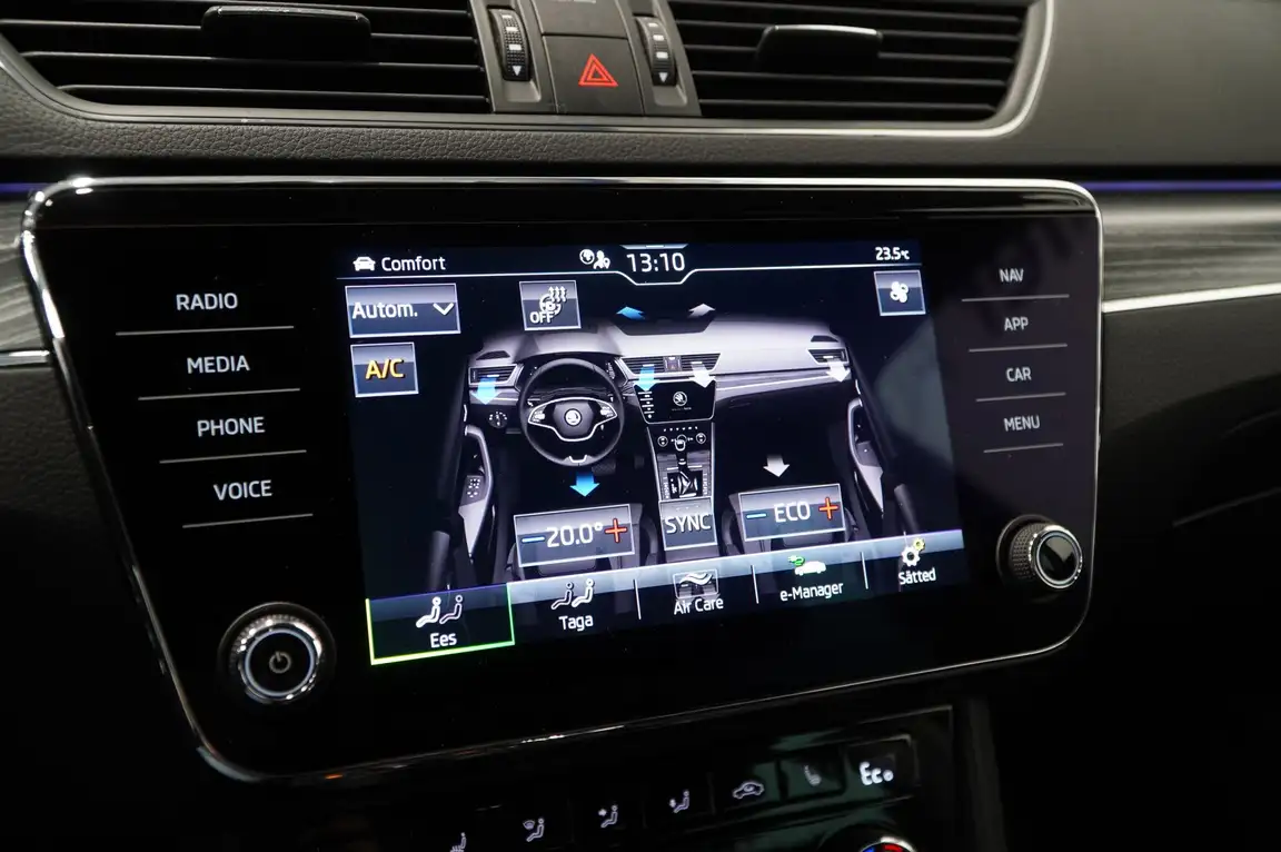 SKODA SUPERB