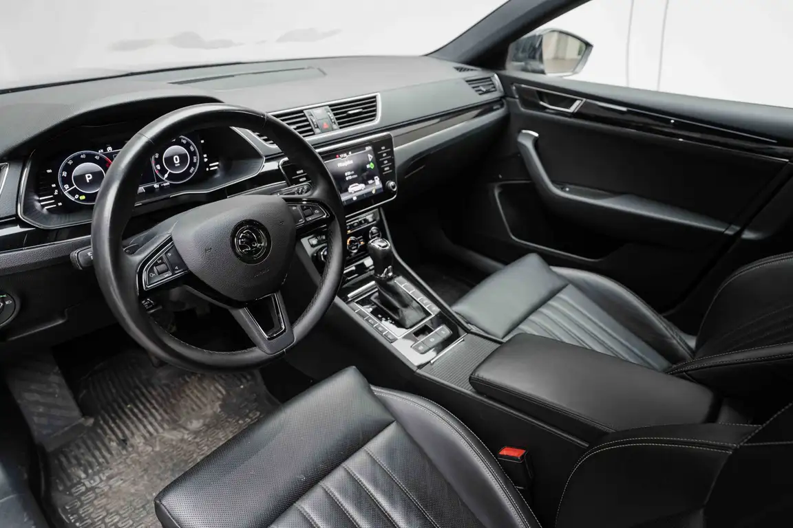 SKODA SUPERB