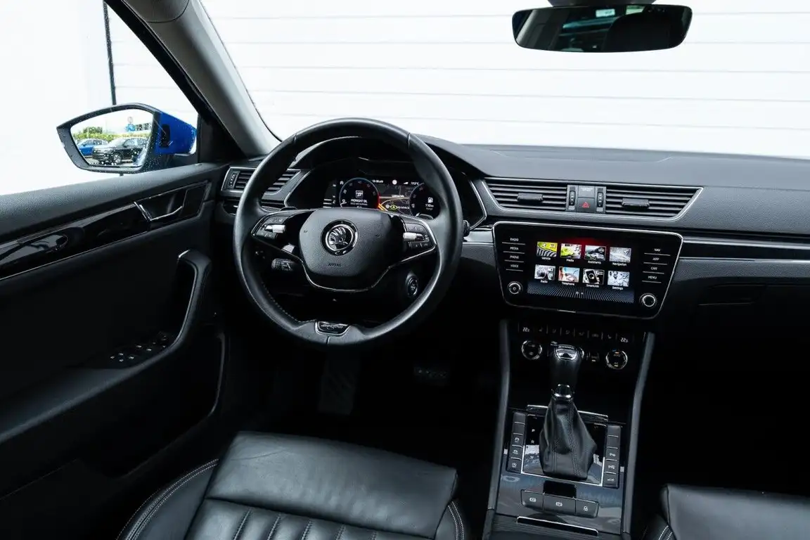 SKODA SUPERB
