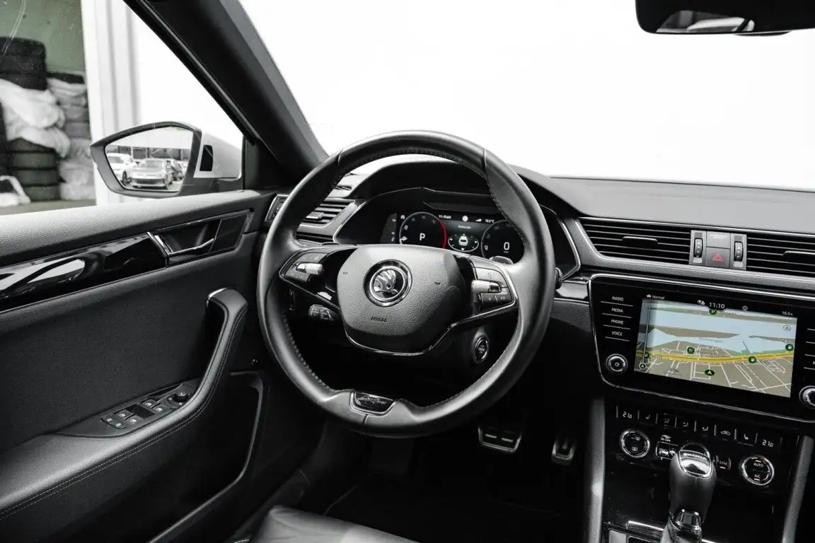 SKODA SUPERB