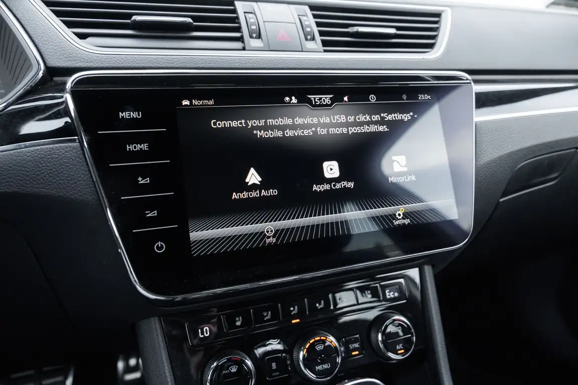 SKODA SUPERB