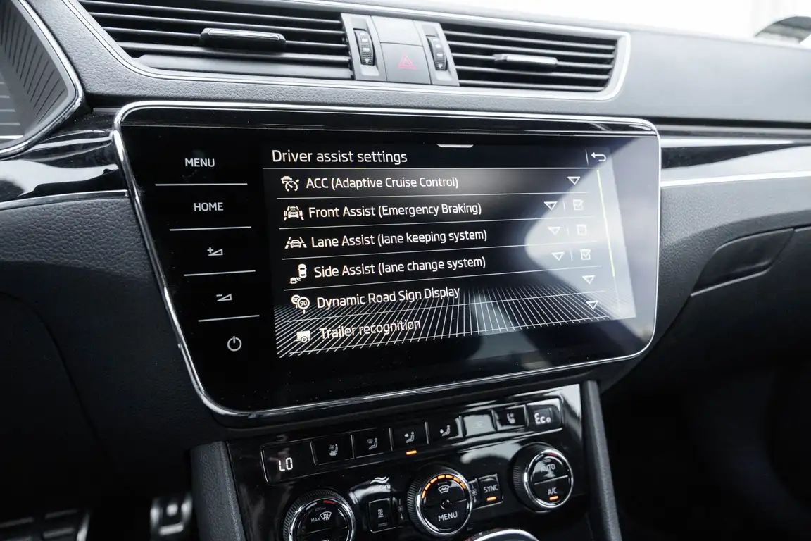 SKODA SUPERB