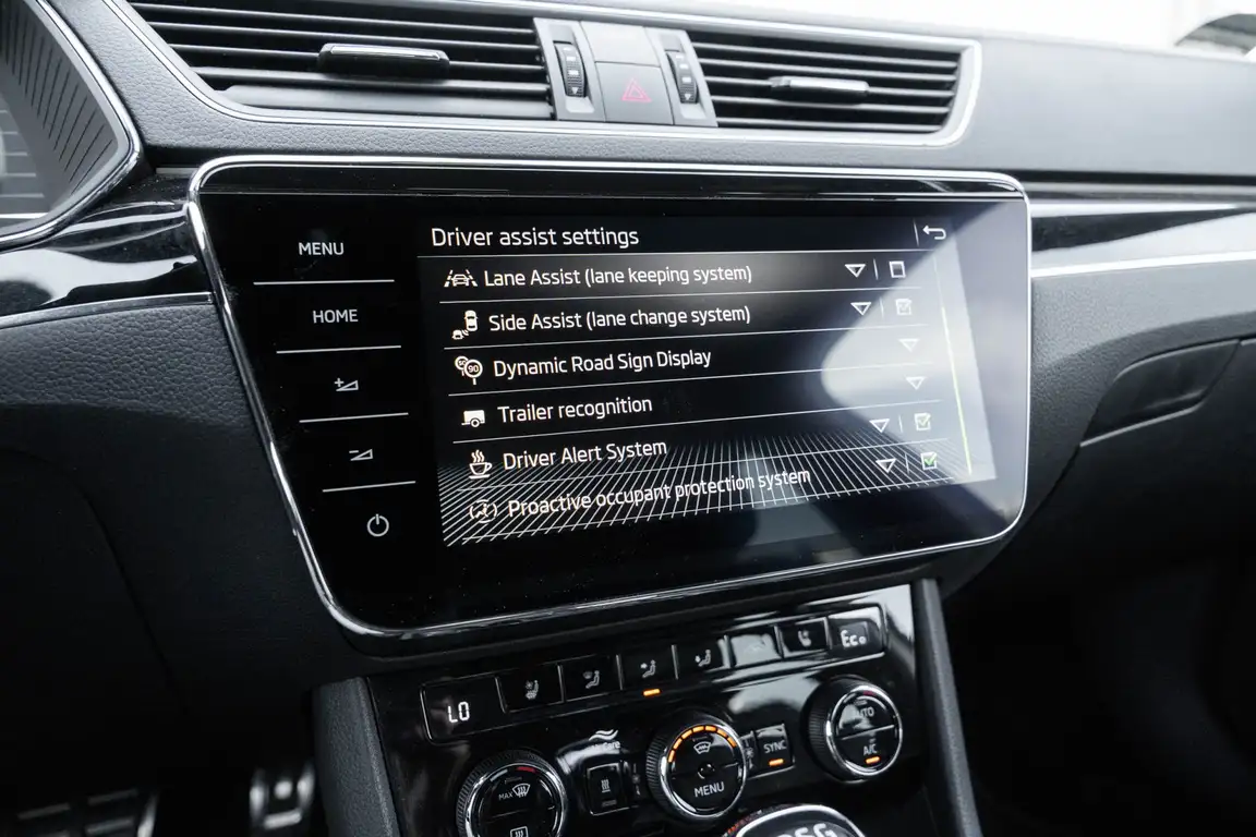 SKODA SUPERB