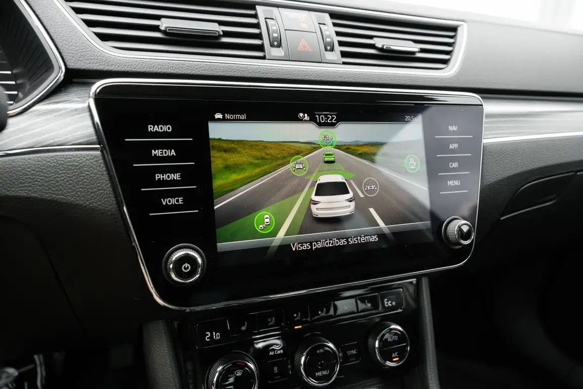 SKODA SUPERB