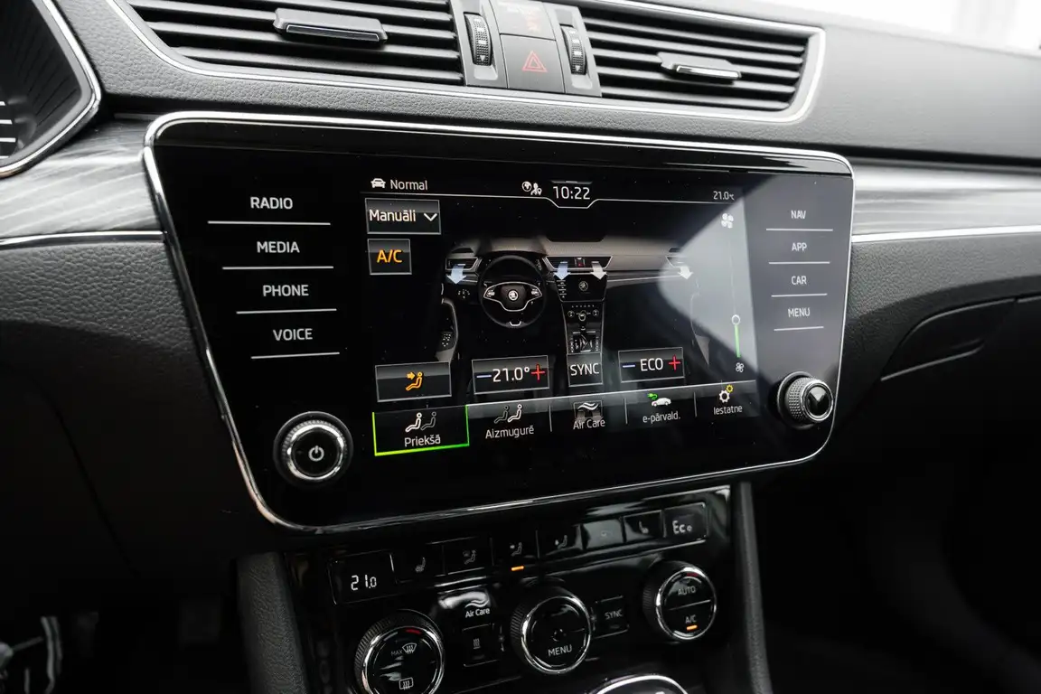 SKODA SUPERB