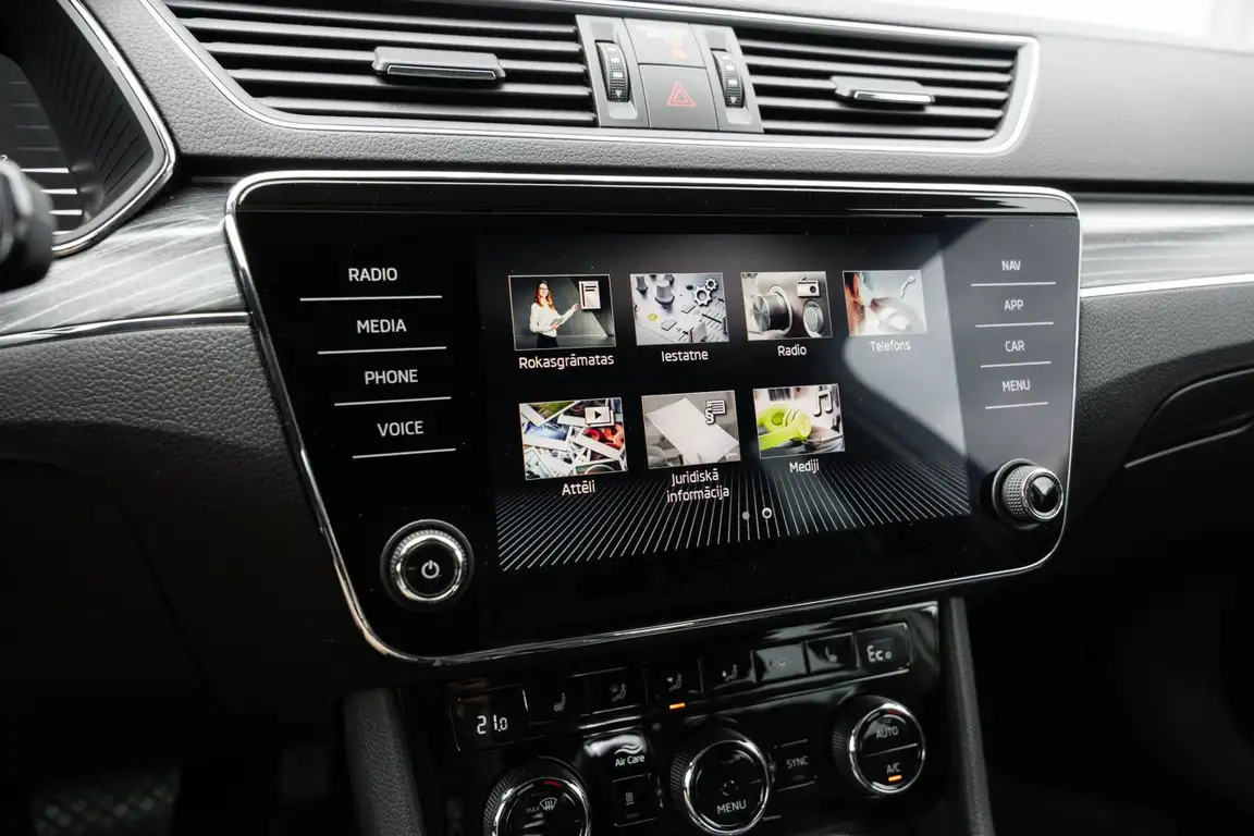 SKODA SUPERB