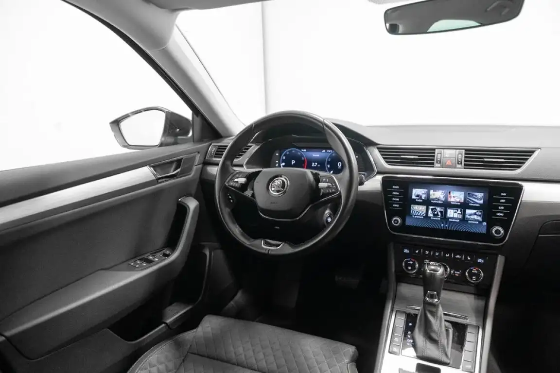 SKODA SUPERB