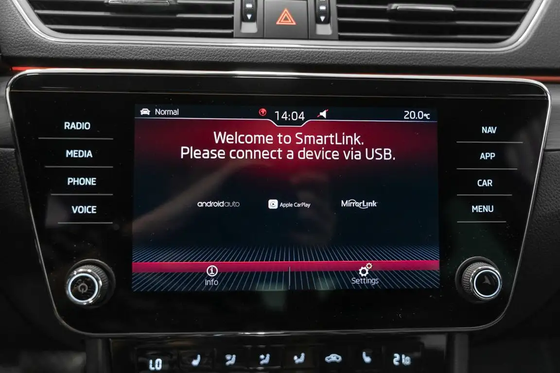 SKODA SUPERB