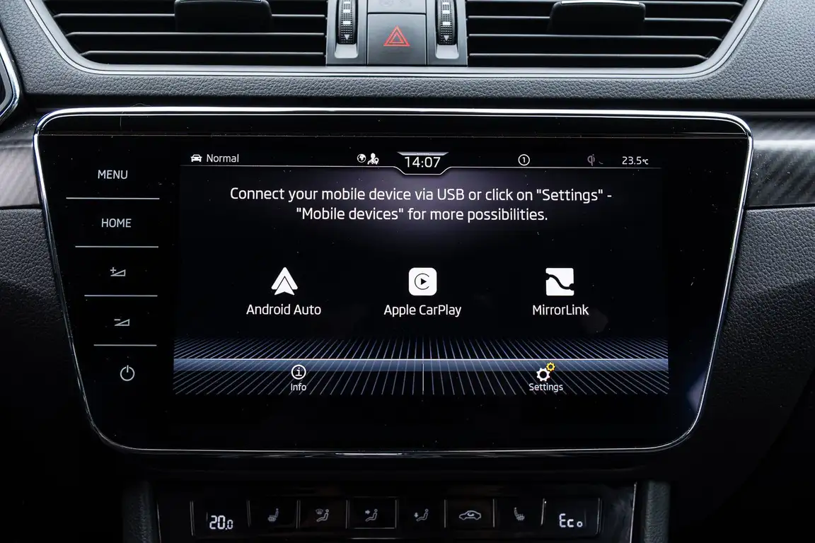 SKODA SUPERB