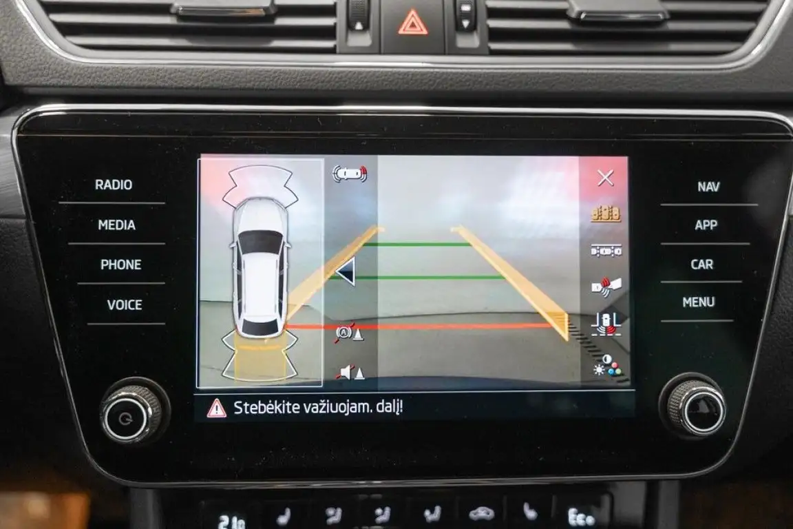 SKODA SUPERB