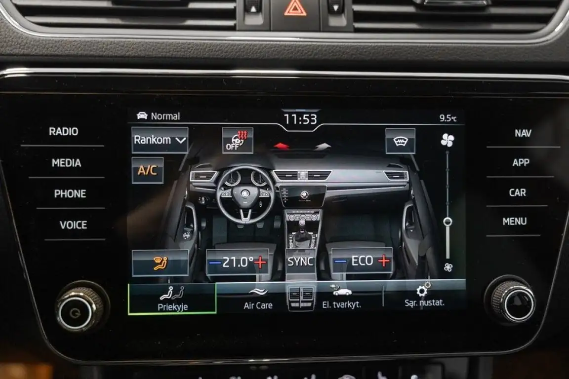 SKODA SUPERB