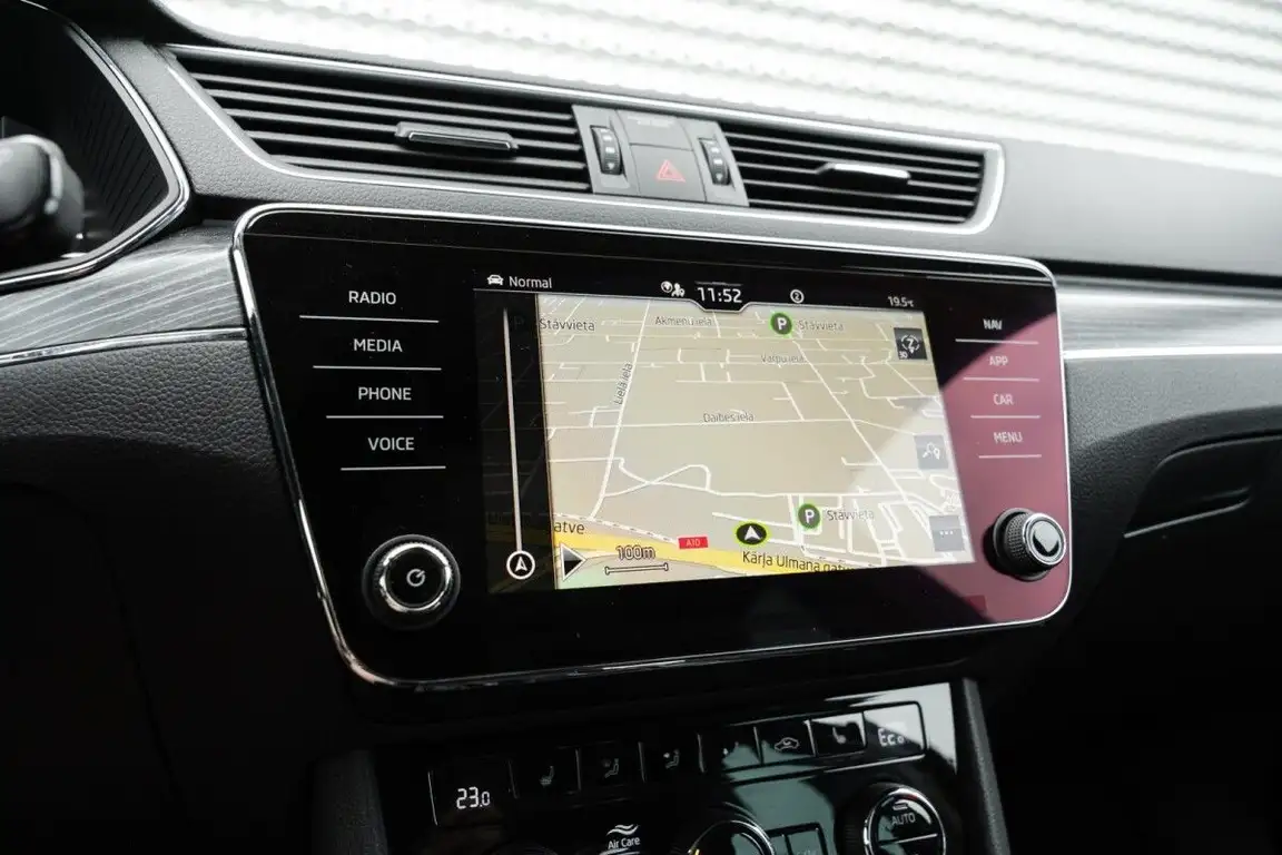 SKODA SUPERB