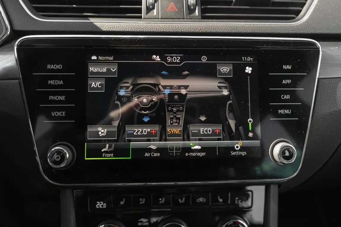 SKODA SUPERB