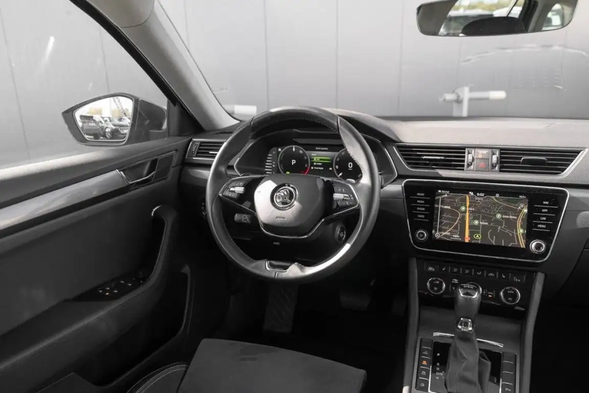 SKODA SUPERB