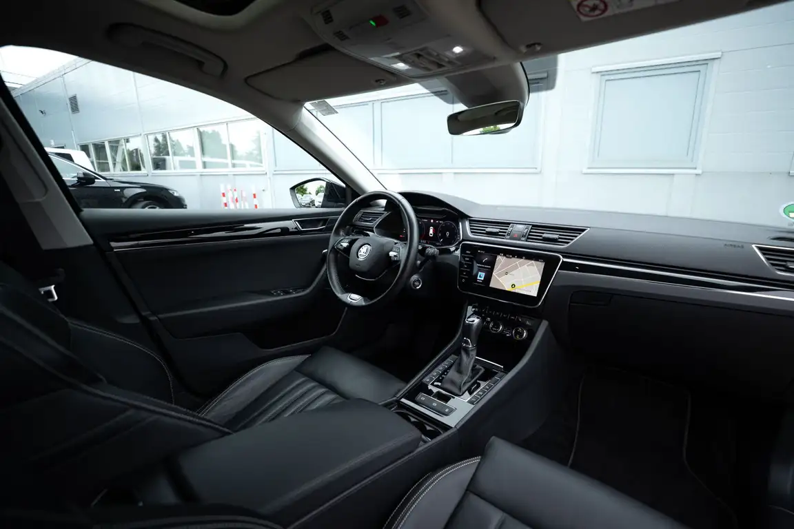 SKODA SUPERB