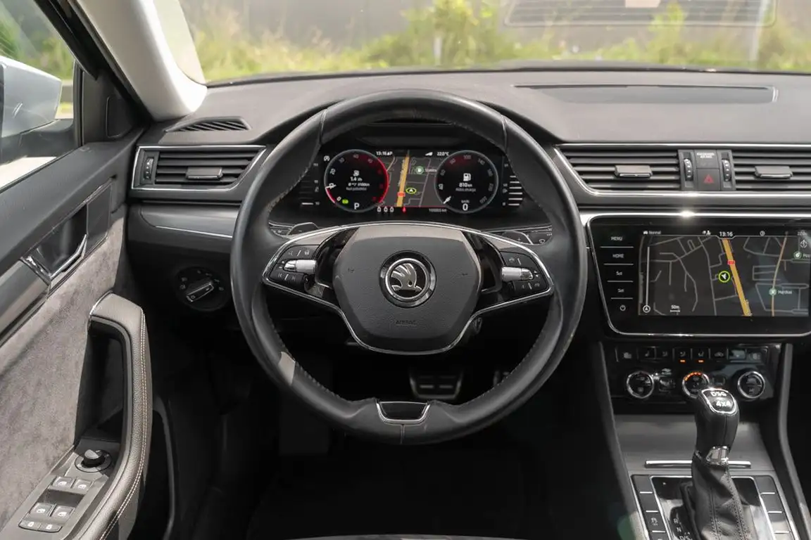 SKODA SUPERB