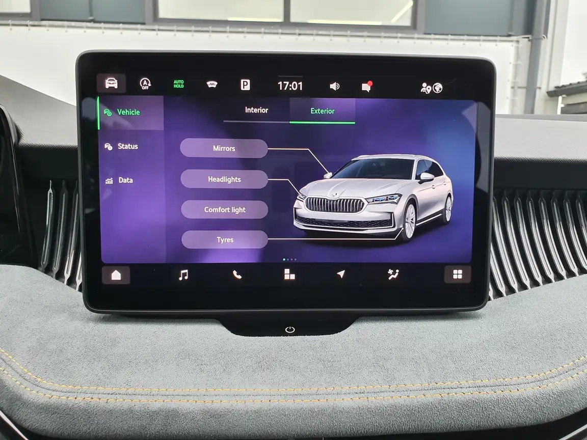 SKODA SUPERB