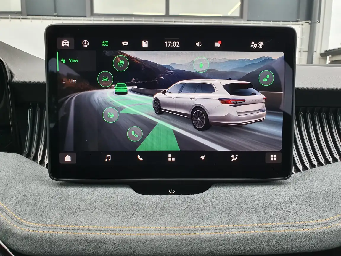 SKODA SUPERB