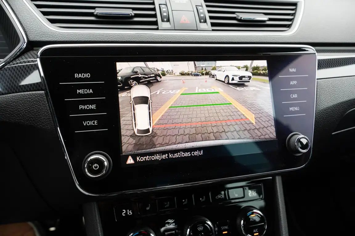 SKODA SUPERB