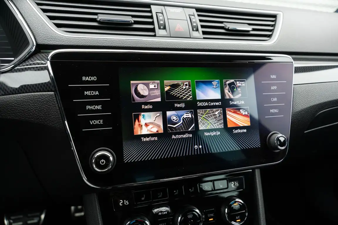 SKODA SUPERB