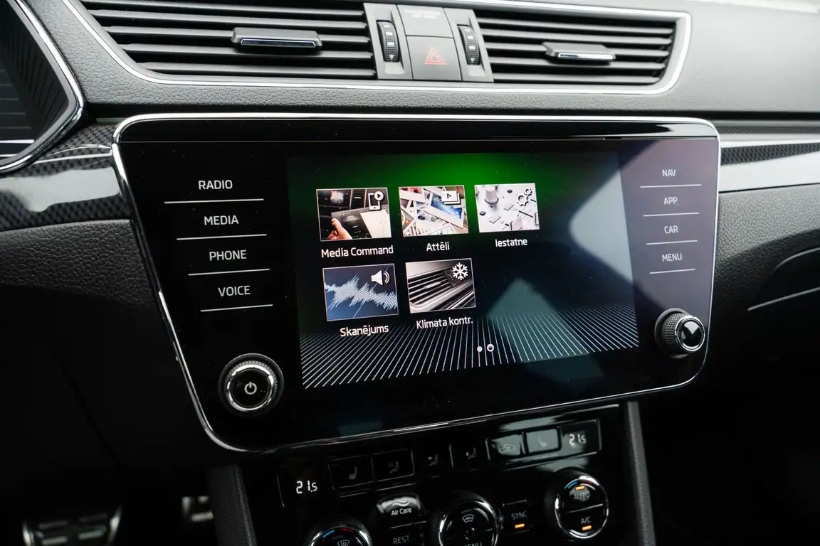 SKODA SUPERB
