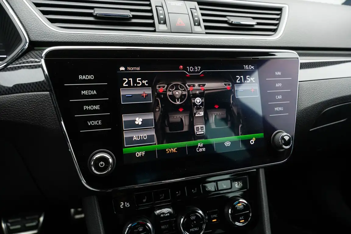 SKODA SUPERB