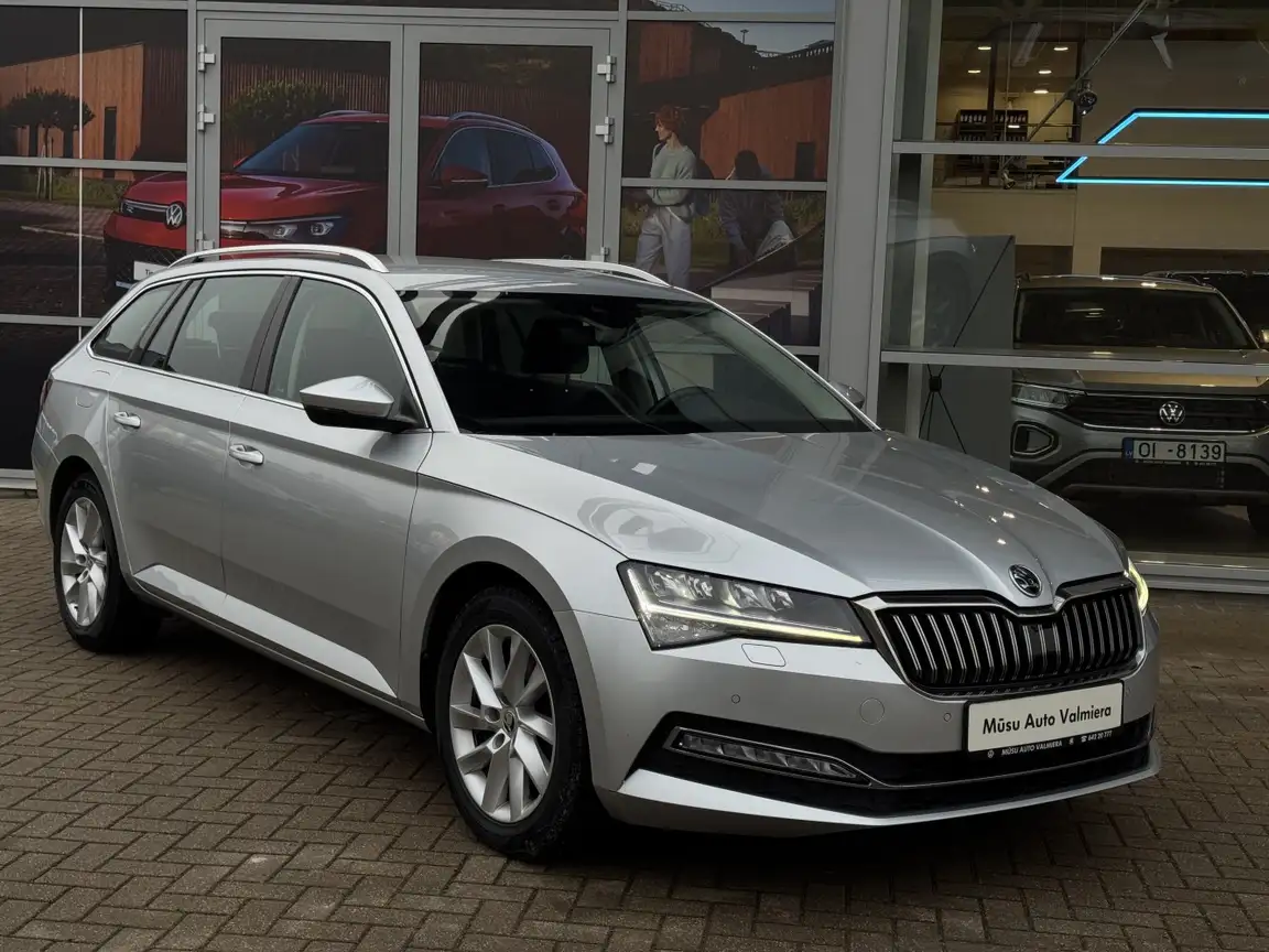 SKODA SUPERB