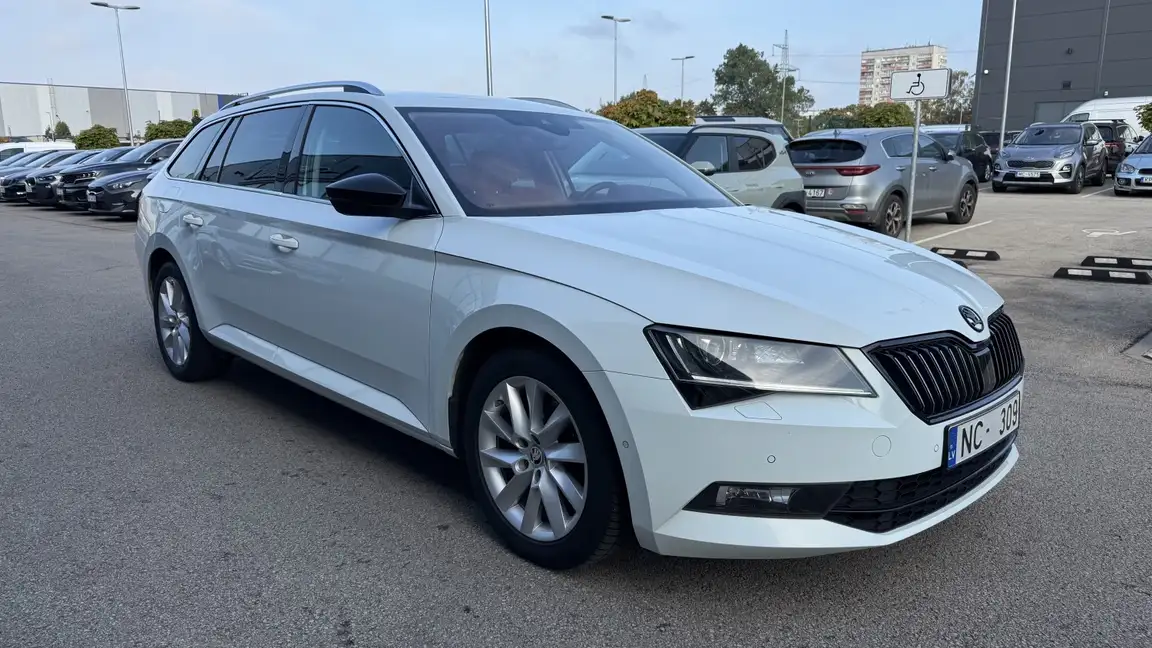 SKODA SUPERB
