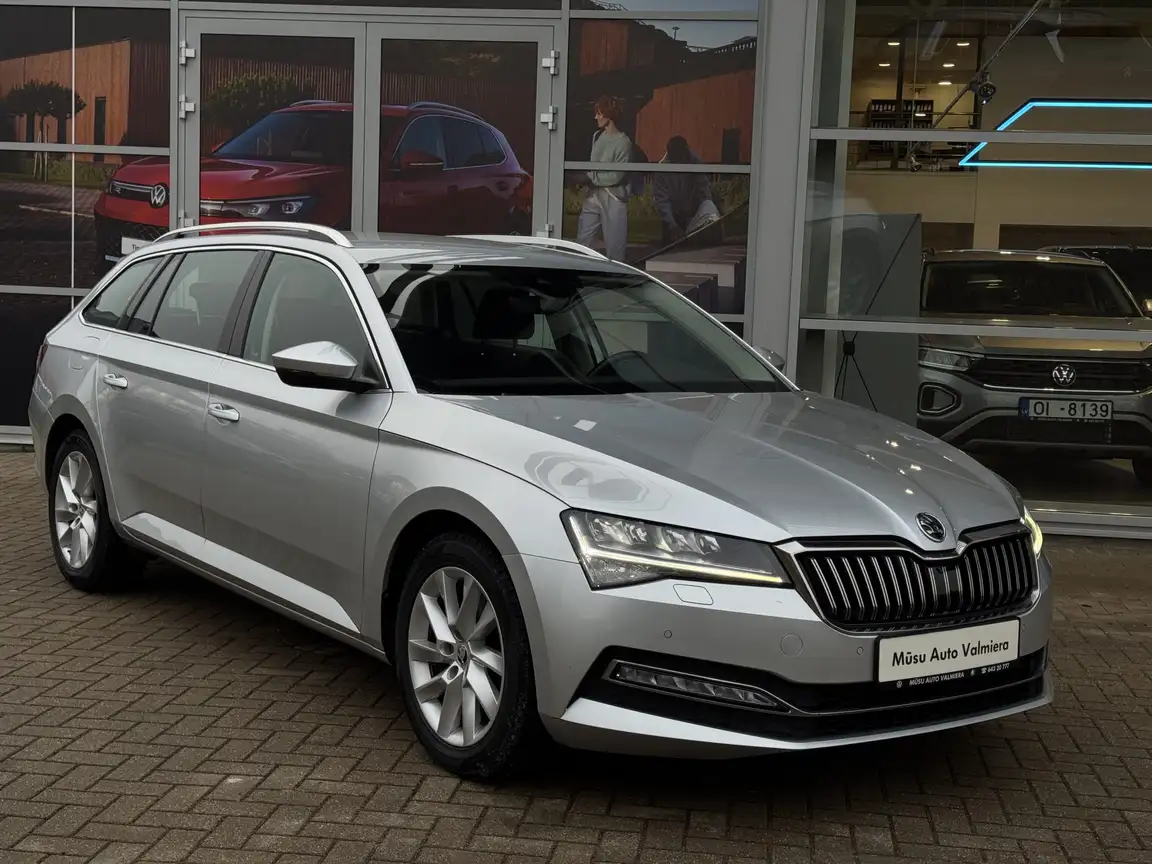 SKODA SUPERB