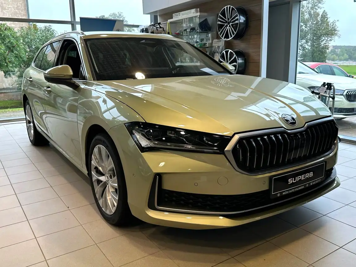 SKODA SUPERB