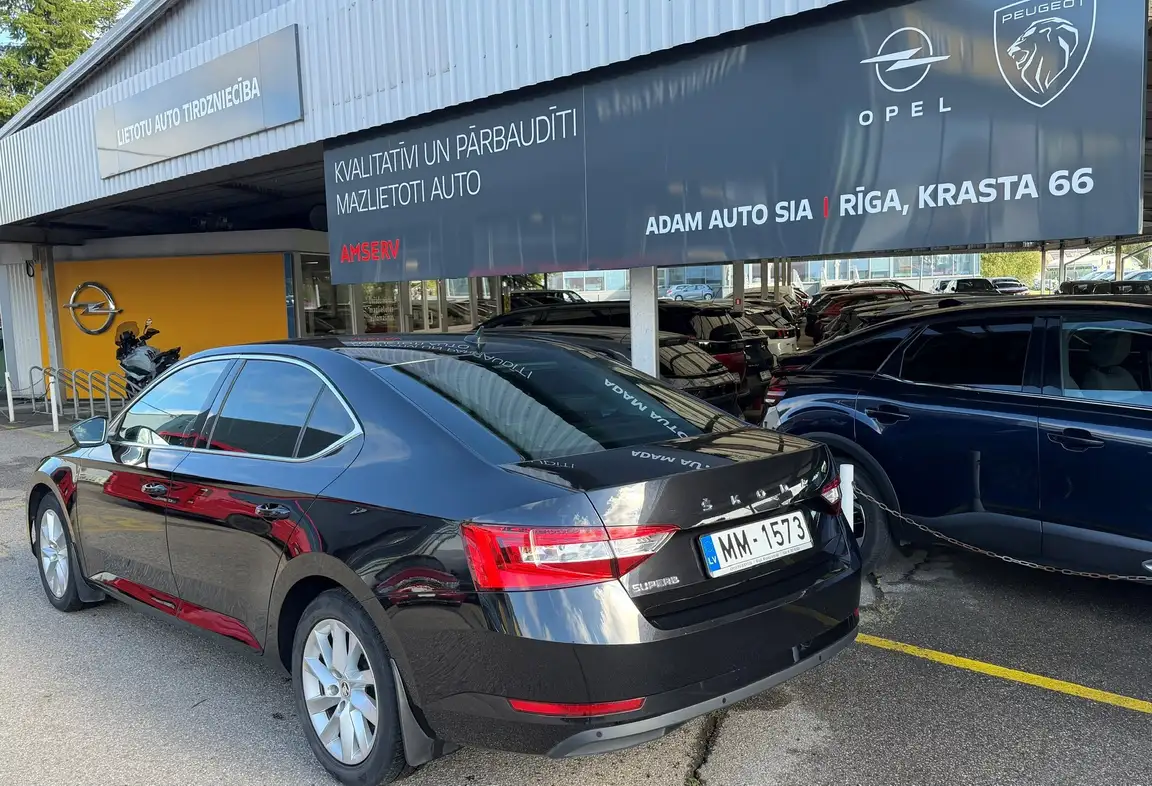 SKODA SUPERB