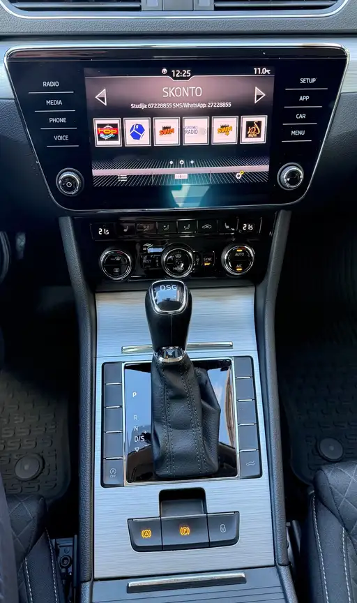 SKODA SUPERB