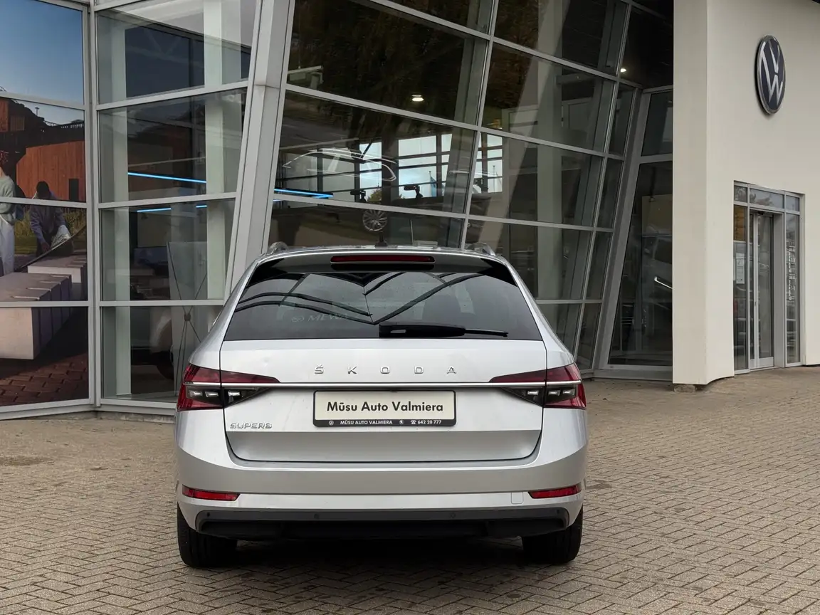 SKODA SUPERB