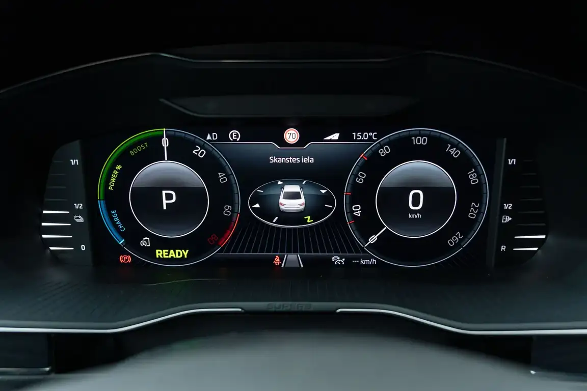 SKODA SUPERB