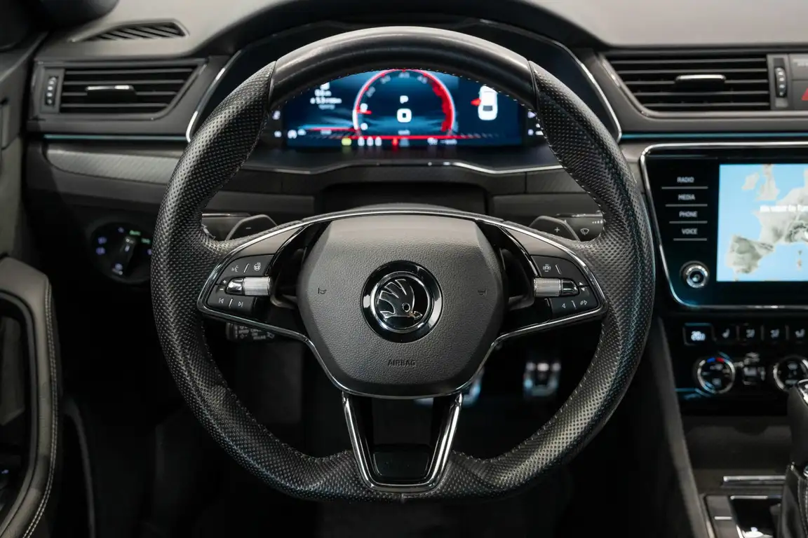 SKODA SUPERB
