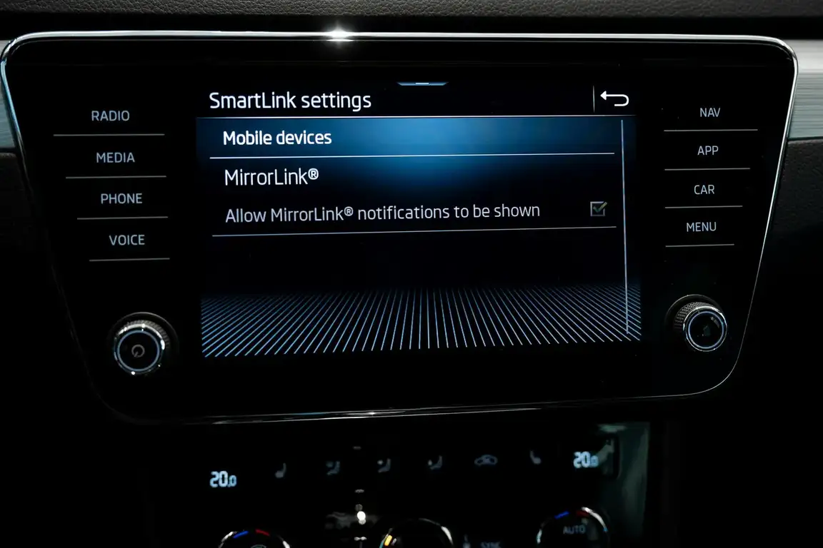 SKODA SUPERB