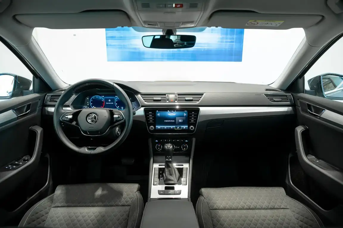SKODA SUPERB