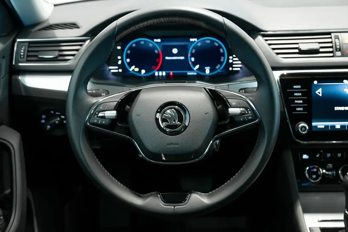 SKODA SUPERB