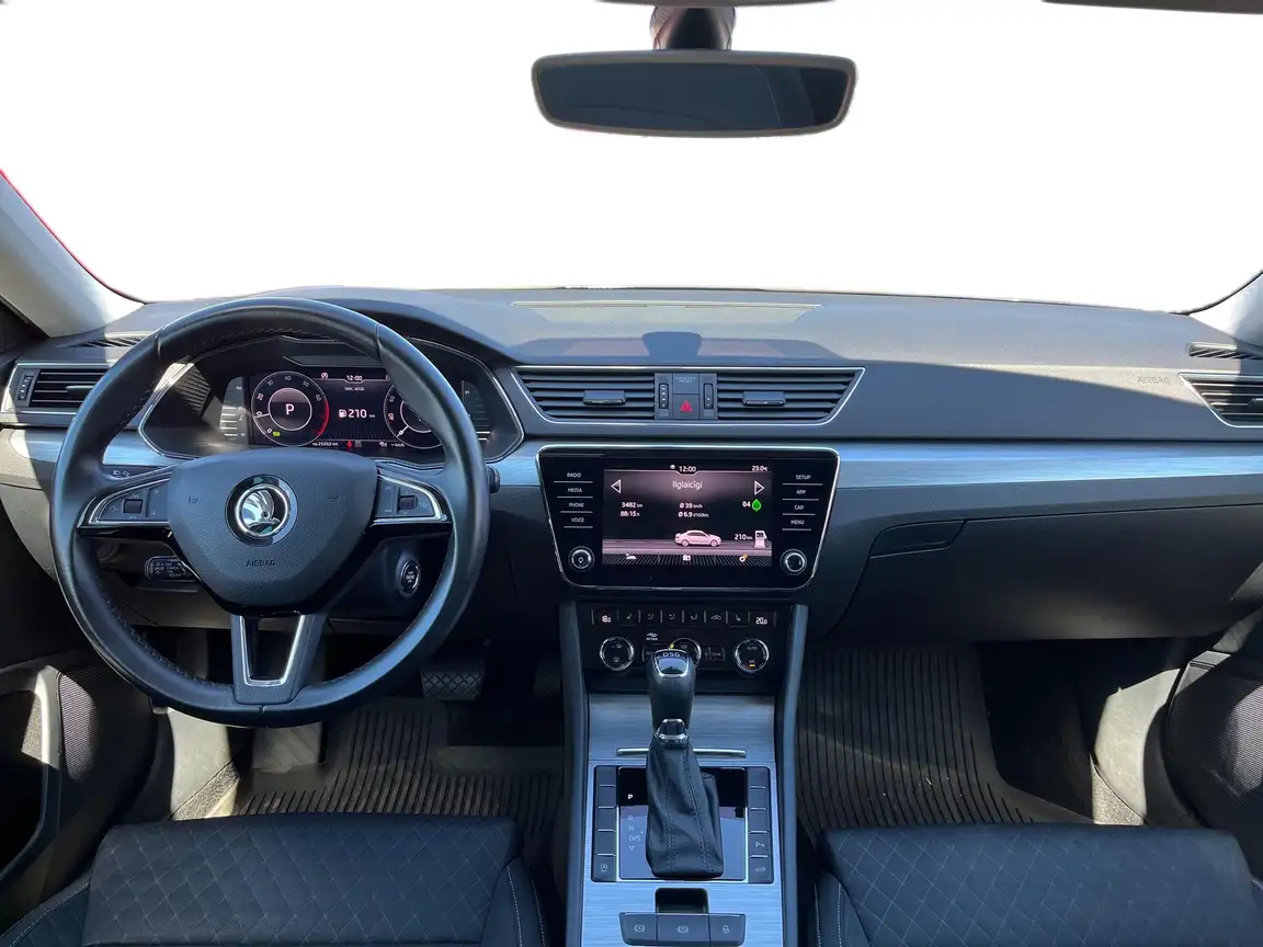 SKODA SUPERB