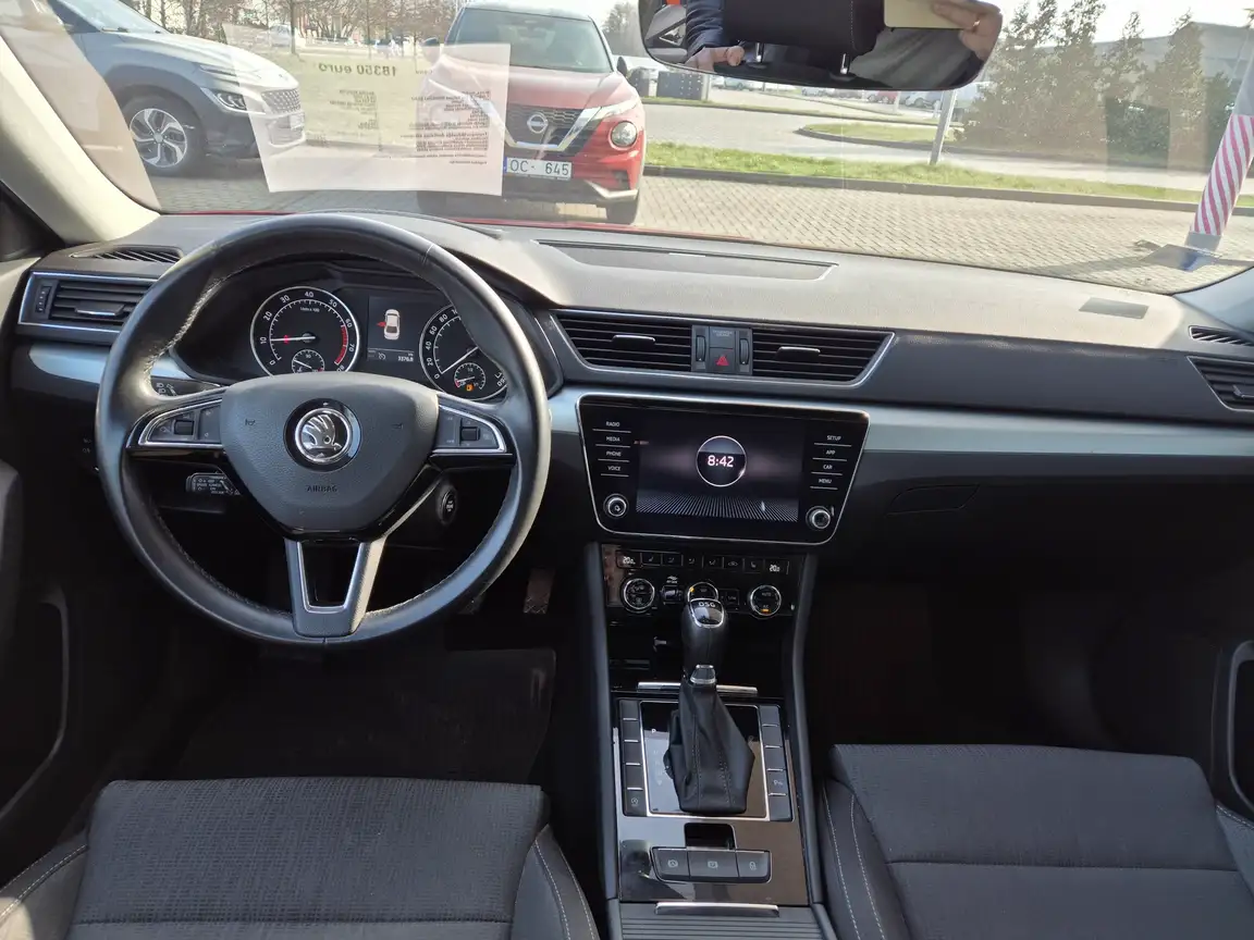 SKODA SUPERB