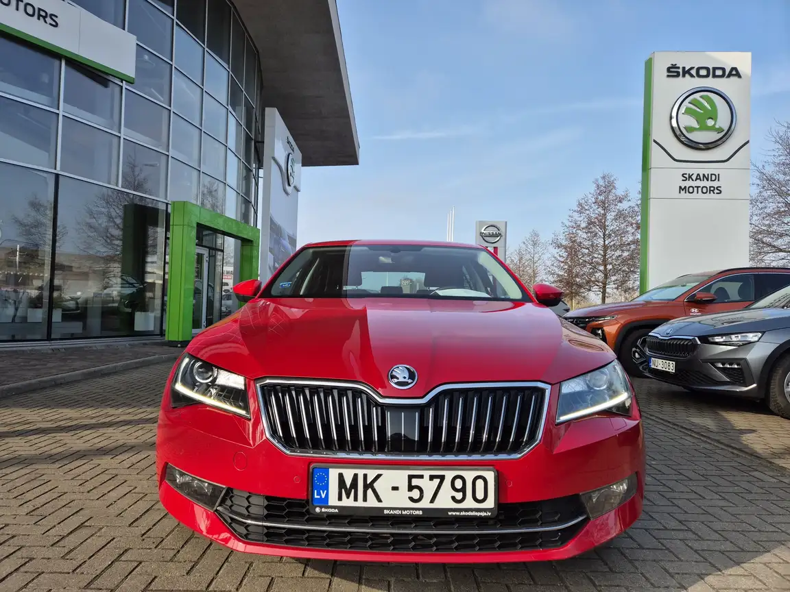SKODA SUPERB